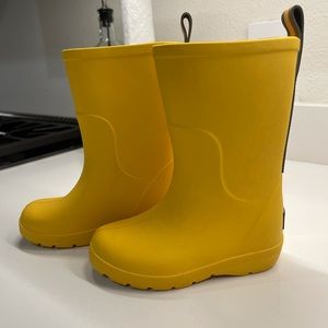 totes yellow rain boots